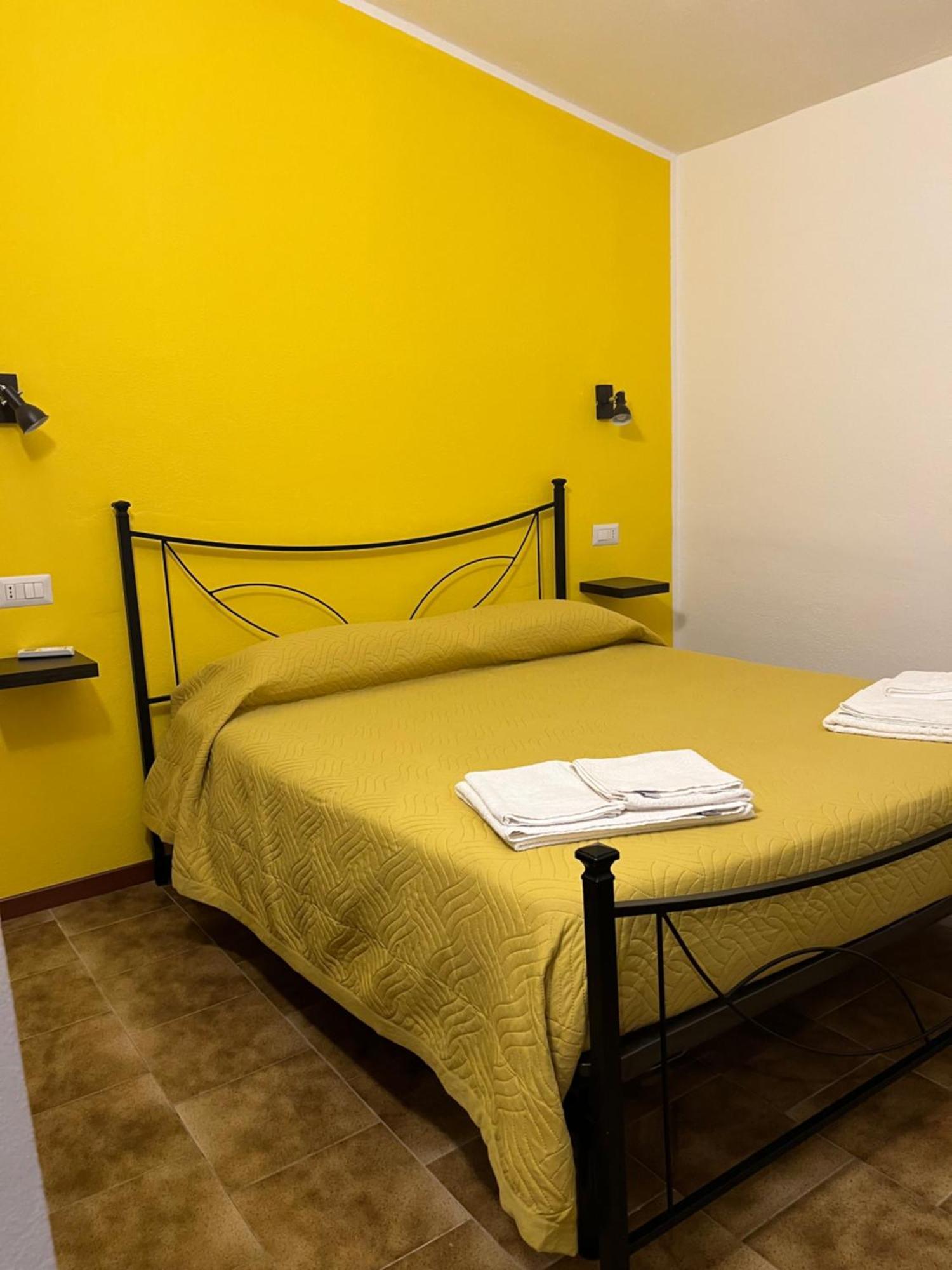 Bidd'E Majori Bed & Breakfast San Priamo ภายนอก รูปภาพ